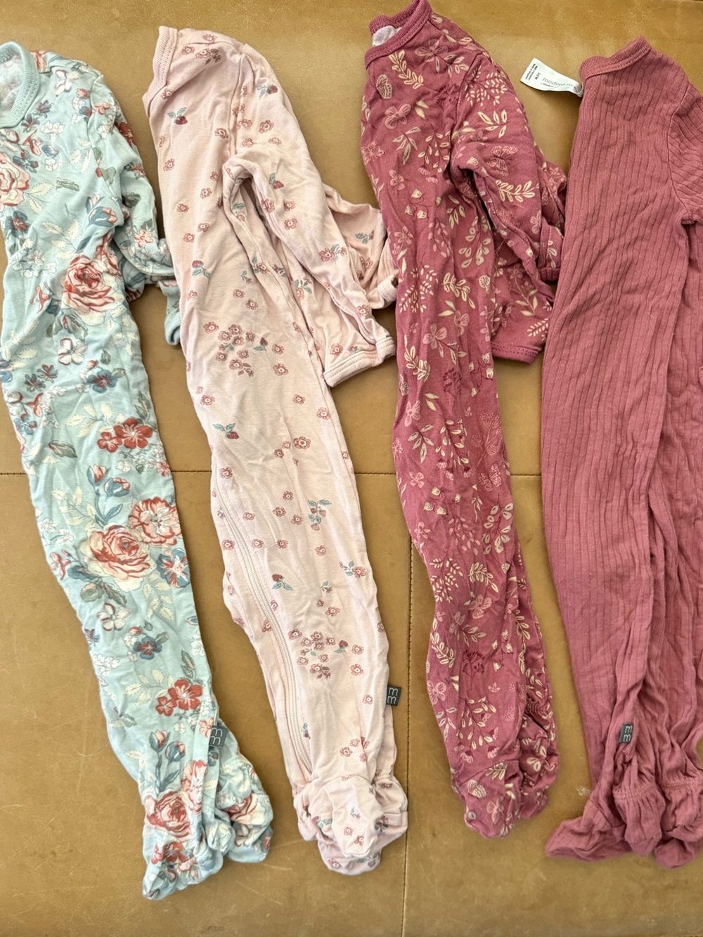 💛$15 FLASH SALE💛Modern Moments Footies Set of 4